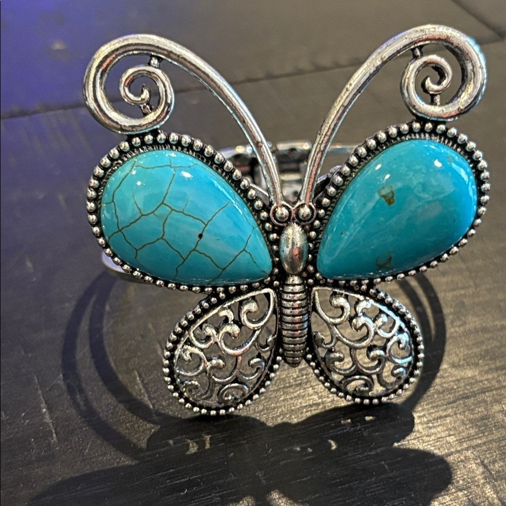 Boutique Butterfly Coastal Cowgirl Western Hinge Bracelet